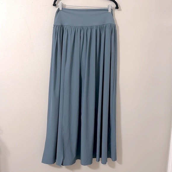 Halara NWT Breezeful High Waisted Flowy Maxi Casual Skirt Sz Medium Stone Blue - Picture 6 of 13